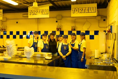 Il gruppo al lavoro con la Pro Loco di Vigolzone alla Festa del Tortello